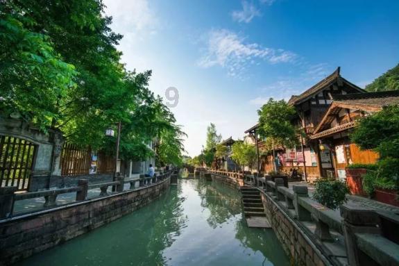 《热辣滚烫》大年初一登陆IMAX影院，贾玲合作IMAX呈现“滚烫”人生